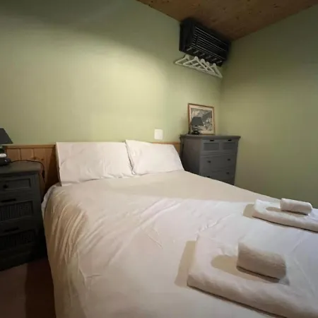 2 Bed Easy Access To 2 Bathrooms